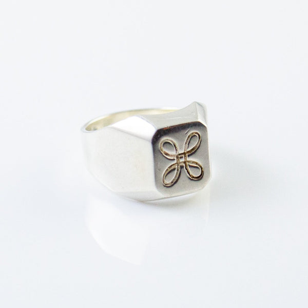 Logo ring